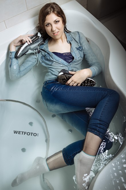 wet girl wet hair get wet fully clothed tights denim shirt tight jeans sneakers shower jacuzzi