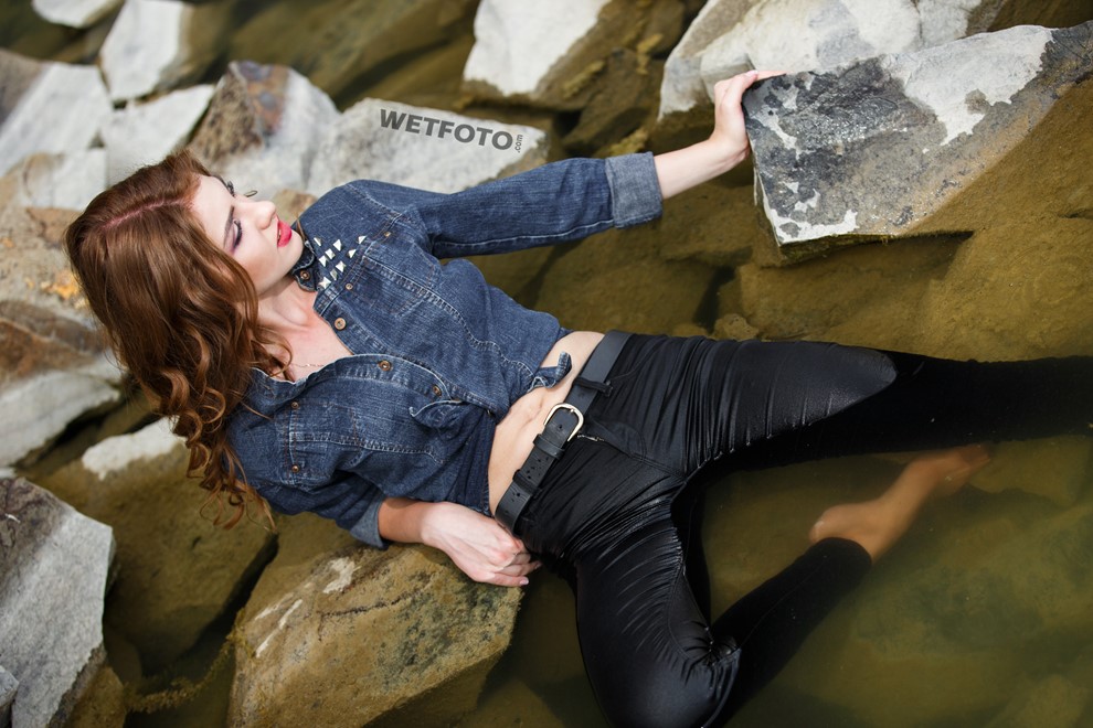 wetlook wet girl swims in clothes skinny tight black jeans shirt wetfoto