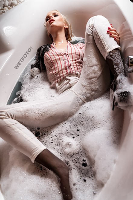 blonde takes a bath white jeans nylons wetfoto