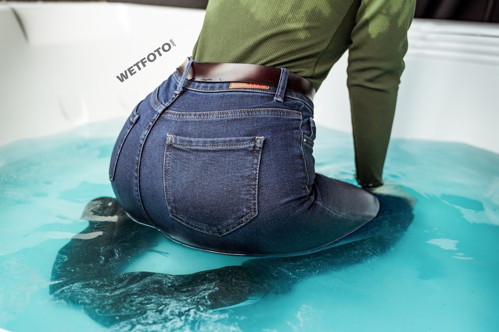 wetlook jeans wetfoto