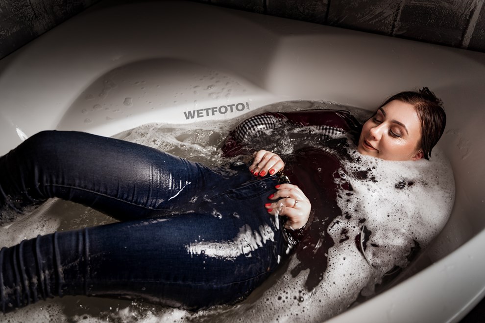 wet clothes wetfoto