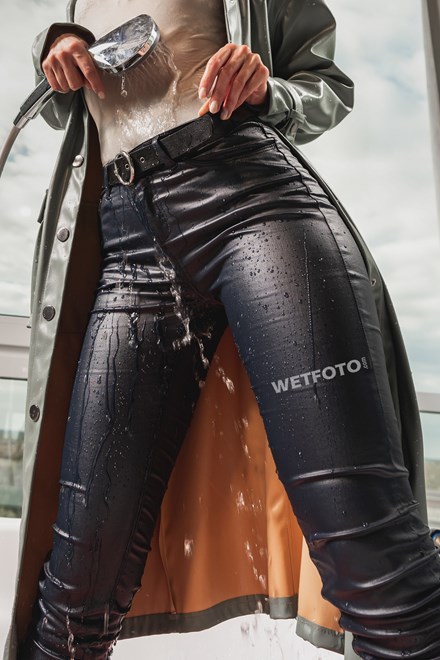 wetfoto wet leather